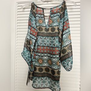 NWT! A. Beyer women’s crepe print sheer top w/print. Size small.